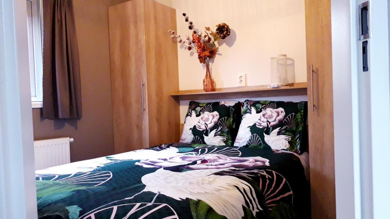 4P Chalet Tolve Met 4 Fietsen Vlakbij Natuurgebieden Drents Friese Wold, Fochteloerveen En Gevangenisdorp Veenhuizen Oosterwolde  Eksteriør bilde