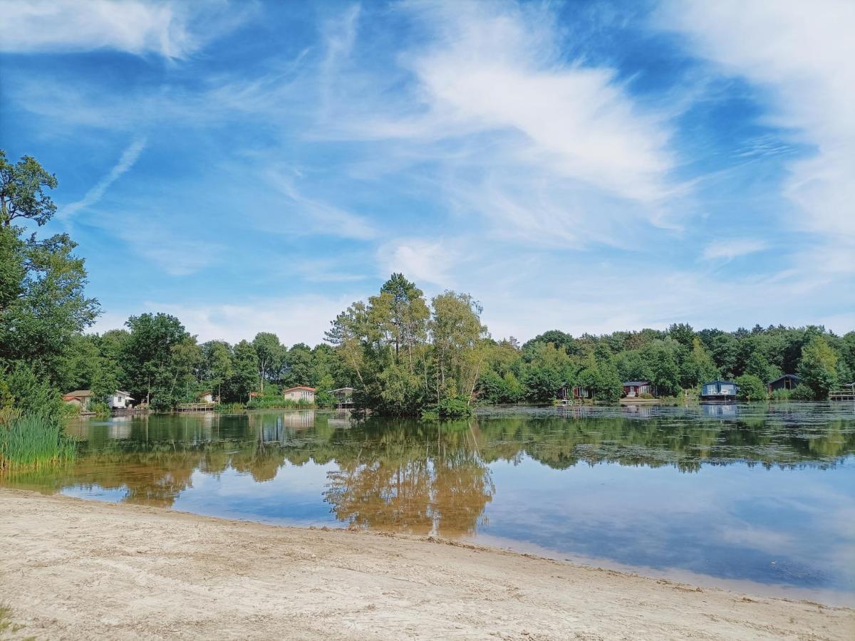 4P Chalet Tolve Met 4 Fietsen Vlakbij Natuurgebieden Drents Friese Wold, Fochteloerveen En Gevangenisdorp Veenhuizen Oosterwolde  Eksteriør bilde