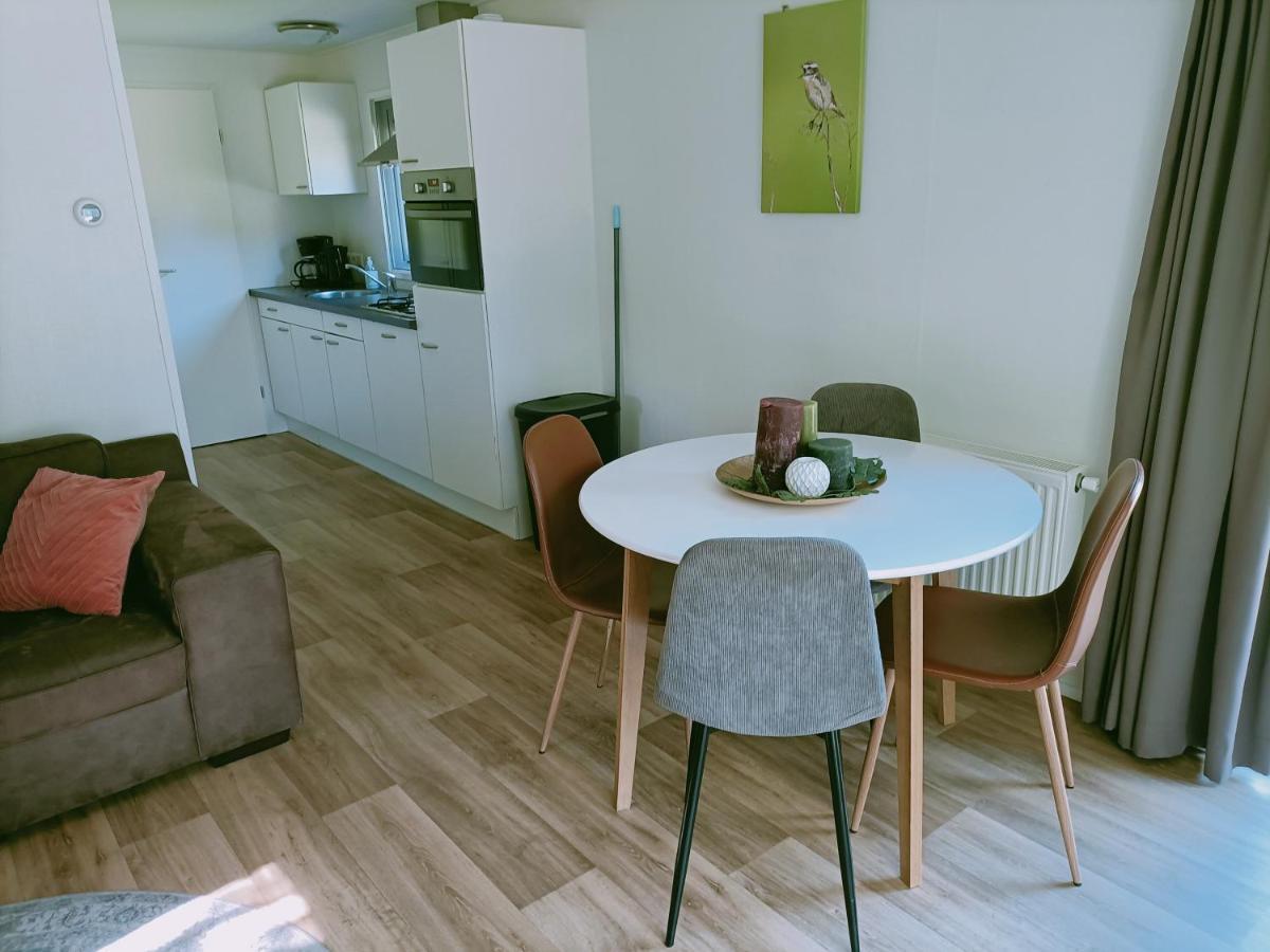 4P Chalet Tolve Met 4 Fietsen Vlakbij Natuurgebieden Drents Friese Wold, Fochteloerveen En Gevangenisdorp Veenhuizen Oosterwolde  Eksteriør bilde